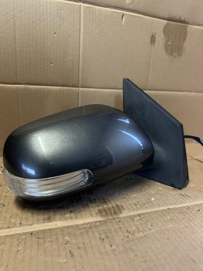 2010  ZRE1* Right Door Mirror