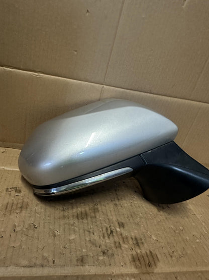 2018  XV70 Right Door Mirror