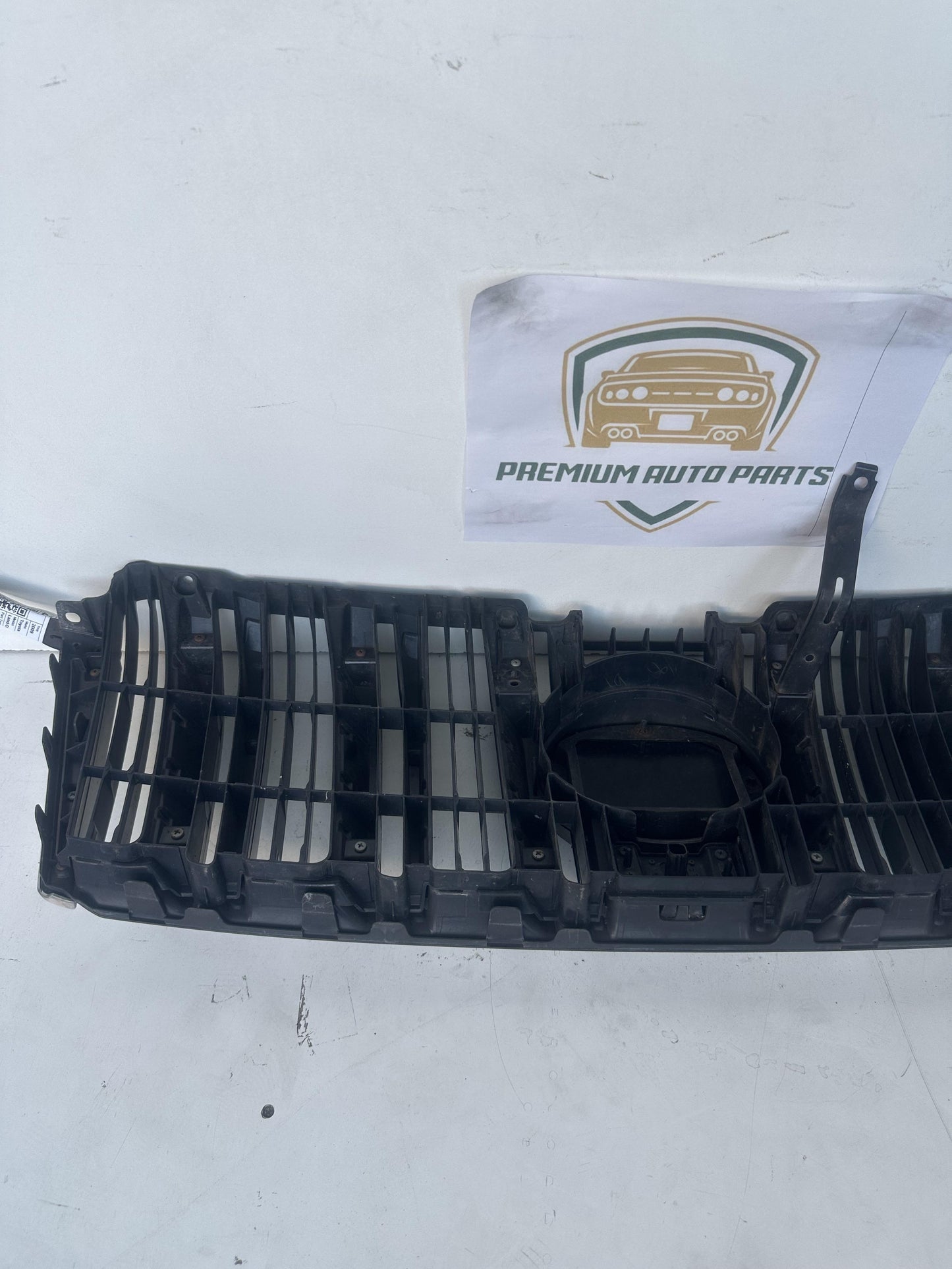2009  J150 Grille