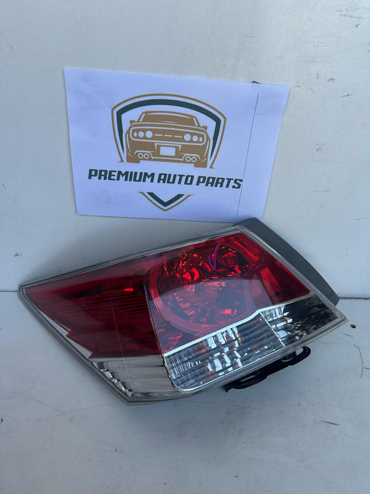 2009 Honda Accord Left Taillight