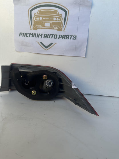 2004   Left Taillight