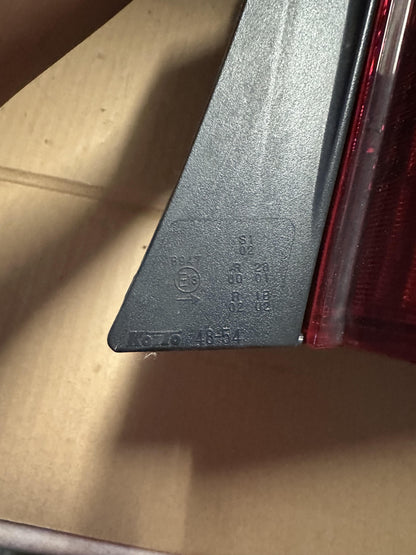 2007  Kluger Mcu28r Left Taillight