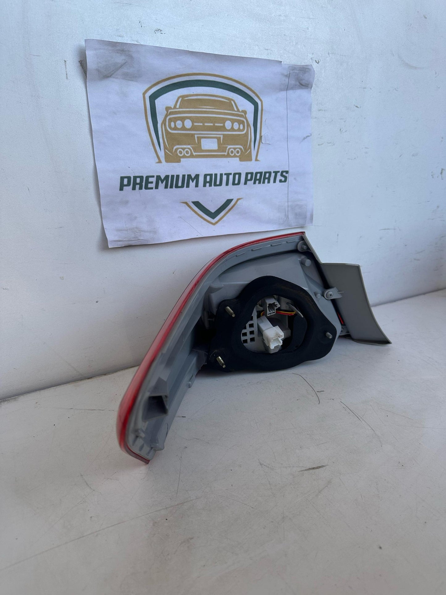 2011 Toyota Camry Right Taillight