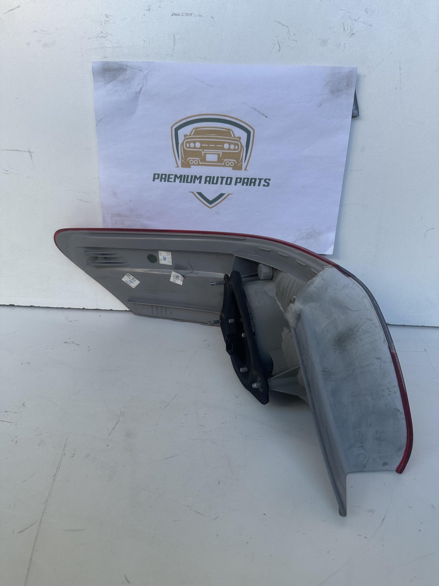 2008  XV40 Right Taillight