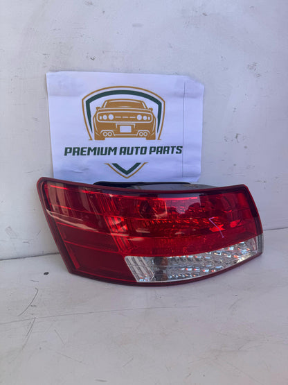 2008 Hyundai Sonata NF Left Taillight