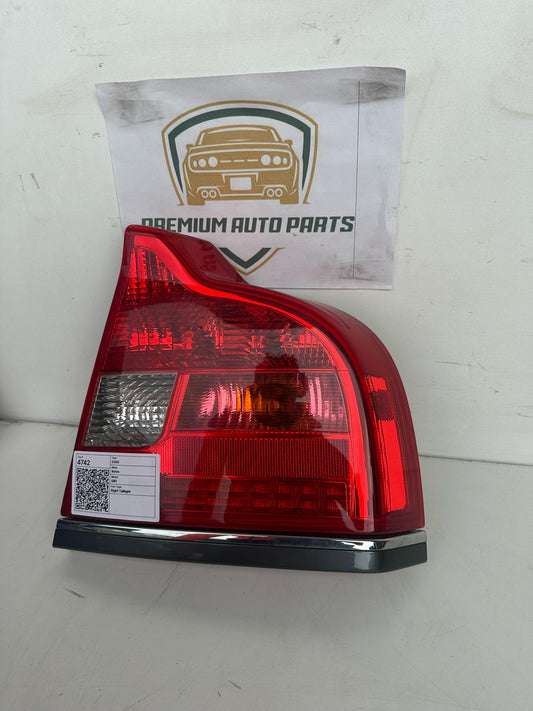 2005   Right Taillight