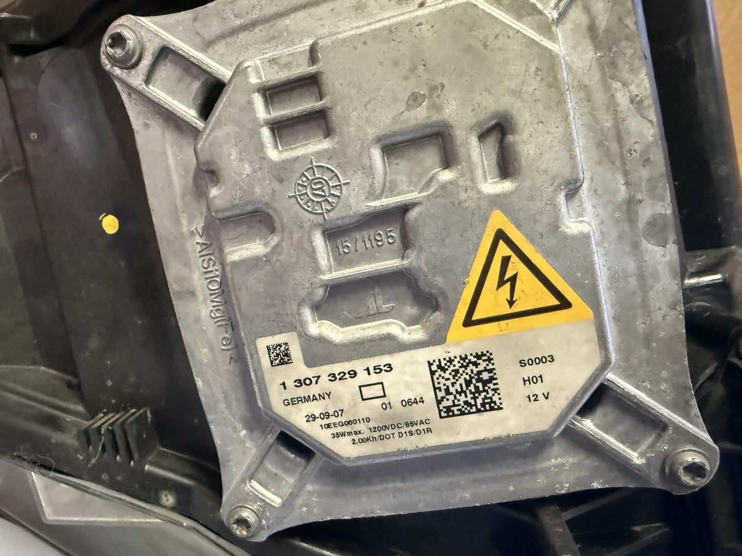 2009  E93 Left Headlight