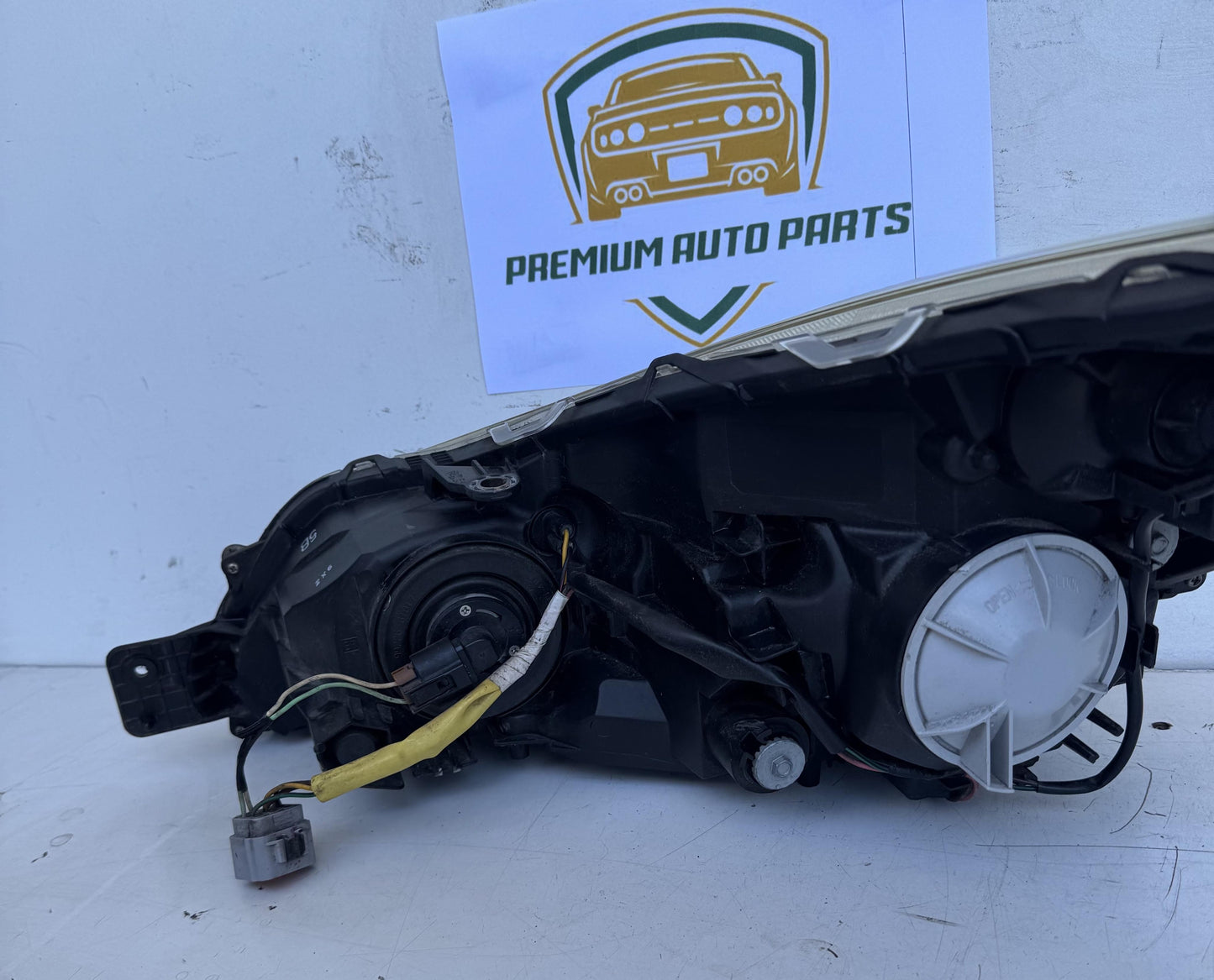 2012  V BM Right Headlight