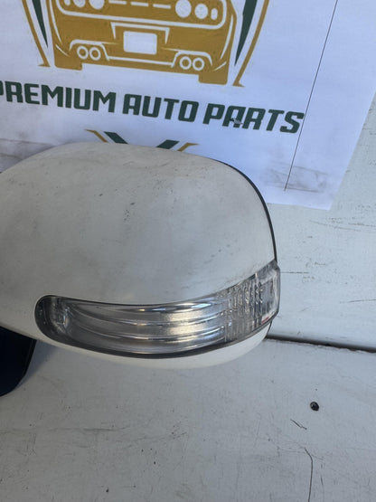 2010  E150 Left Door Mirror