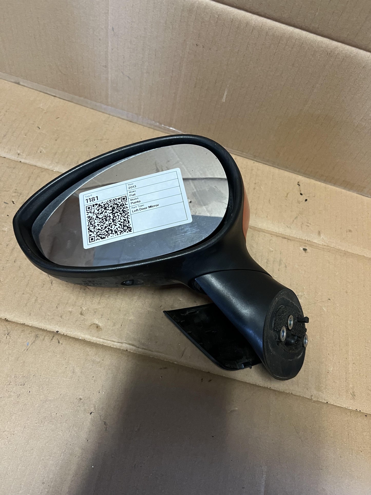 2013  199 Left Door Mirror