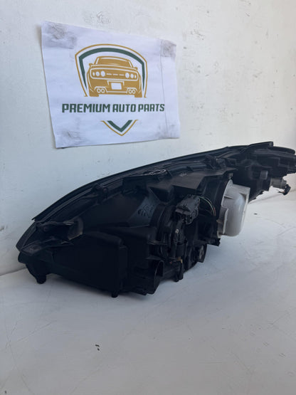 2006 Right Headlight