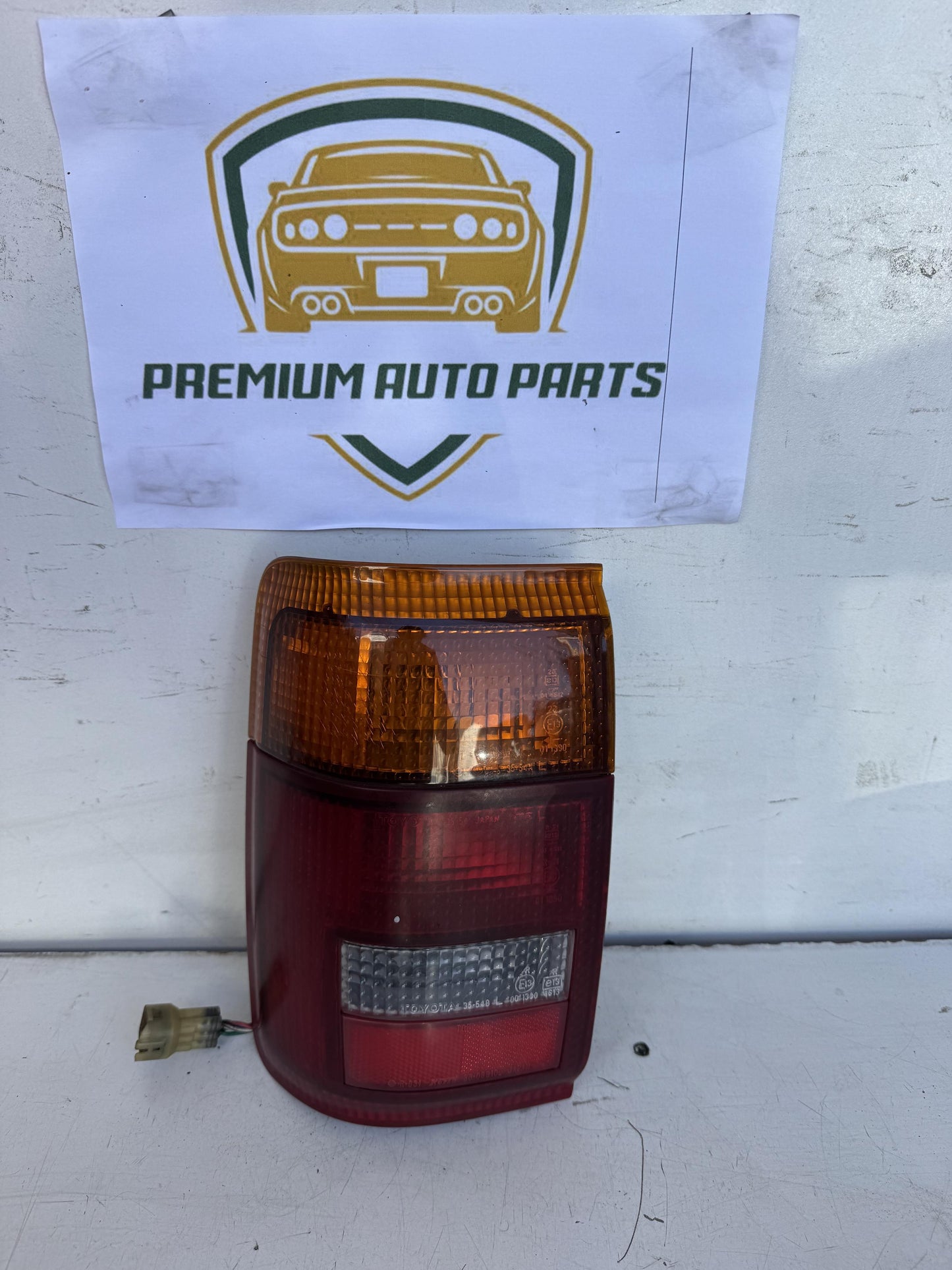 1995   Left Taillight