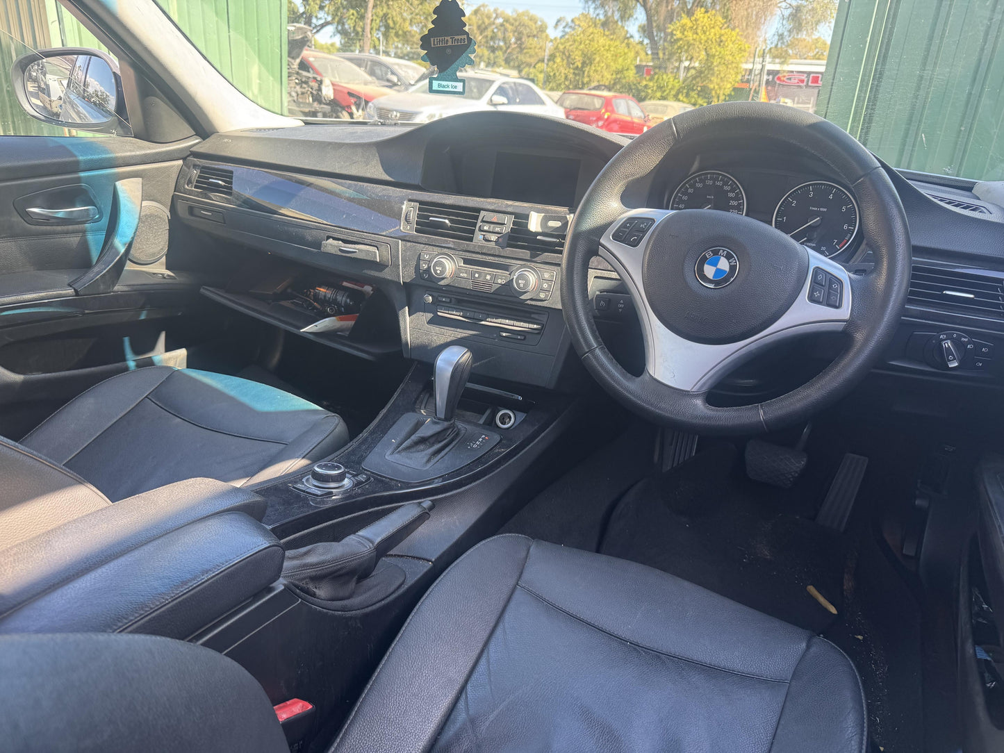 2009 BMW 320i  Station Wagon 
BMW
320i