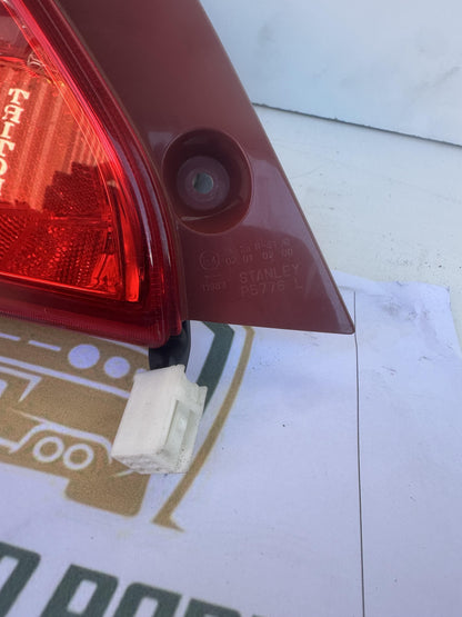 2013  II DE DH Left Taillight