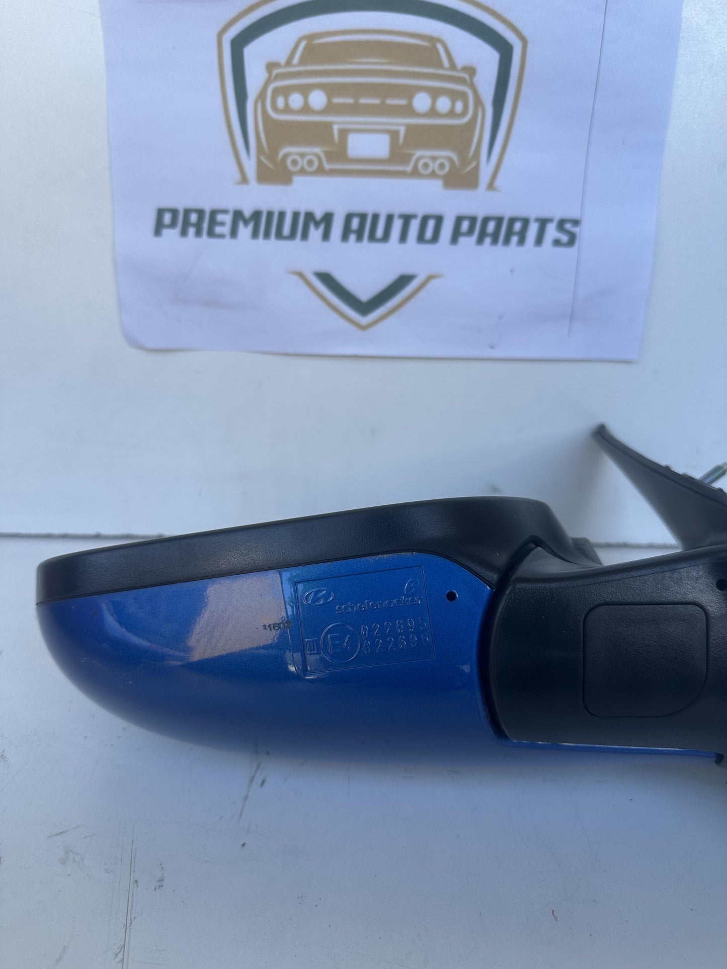 2011  GL(Middle-low grade) Left Door Mirror