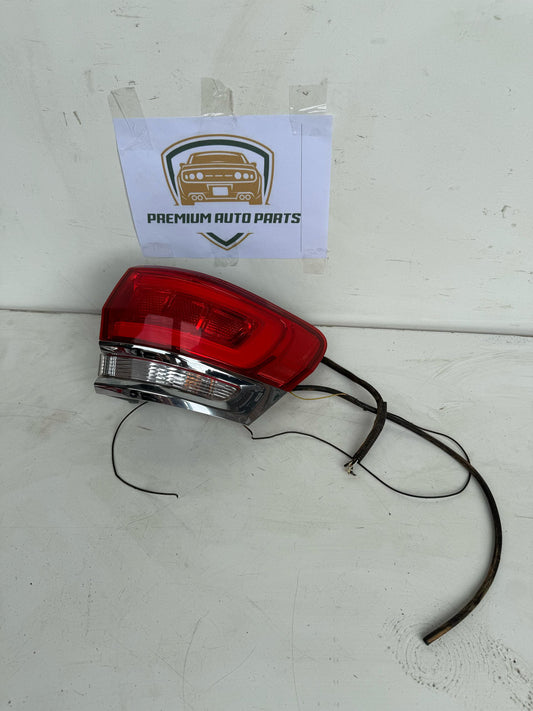 2018 Jeep Grand Cherokee Right Taillight