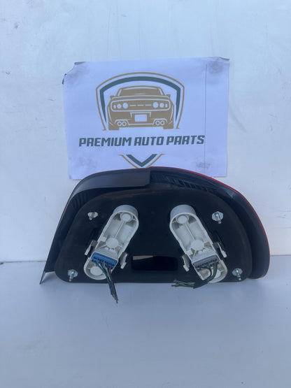 2002  I 644 Left Taillight