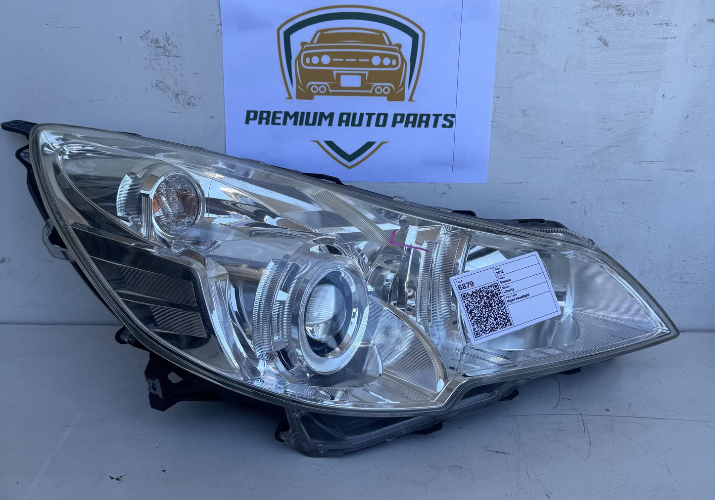 2012  V BM Right Headlight