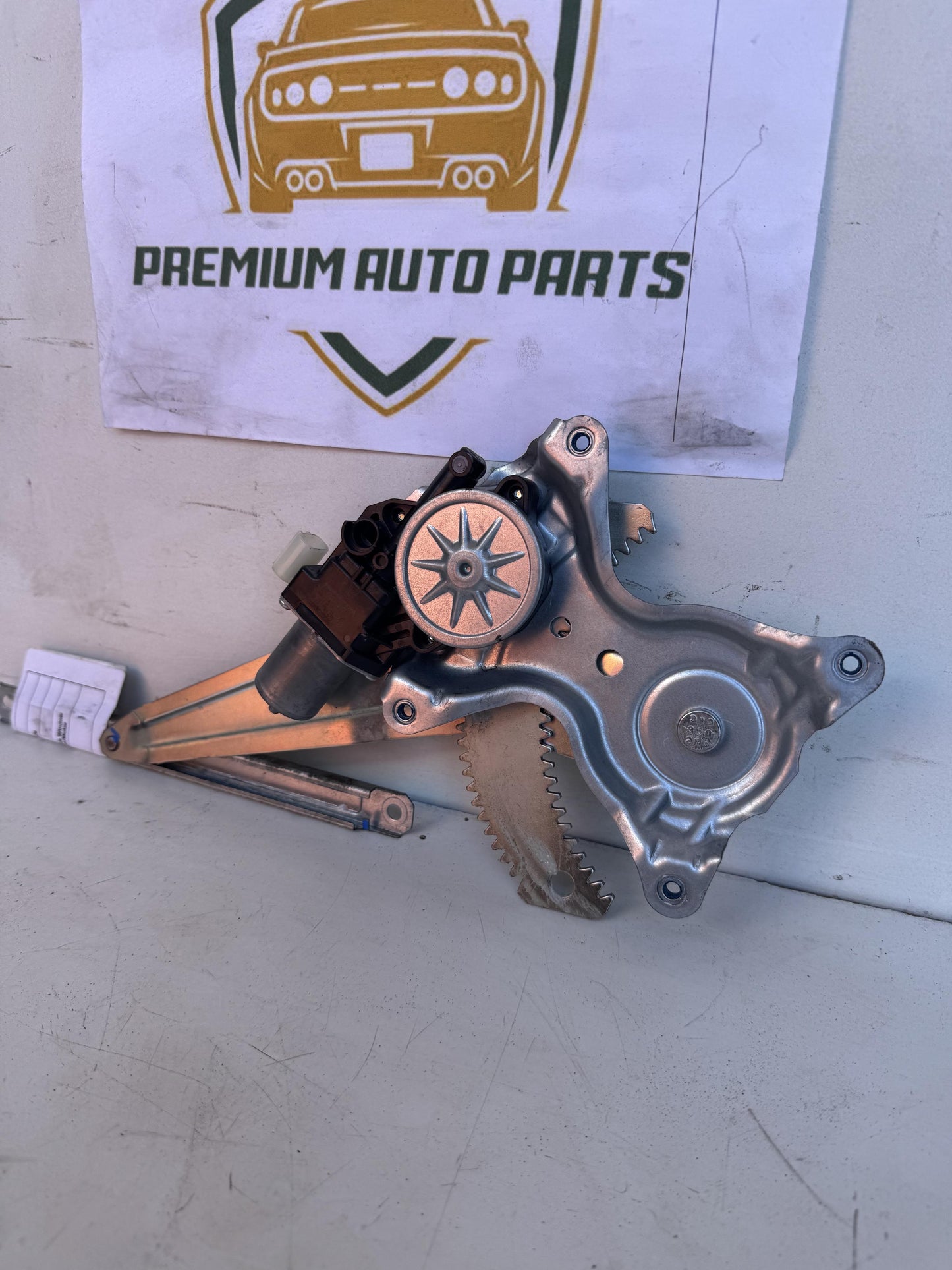 2023   Right Rear Window Regulator/Motor