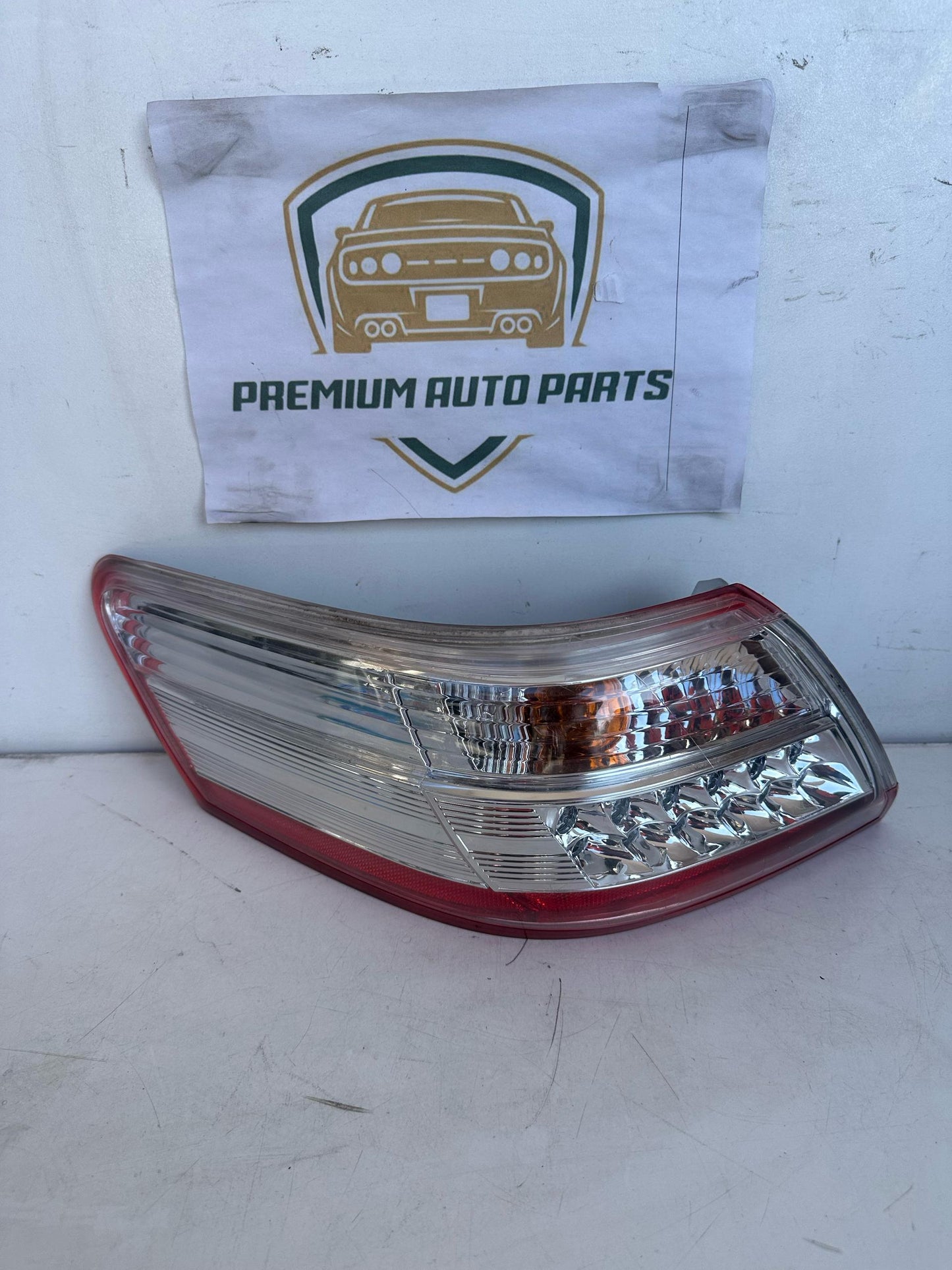 2011 Toyota Camry Left Taillight