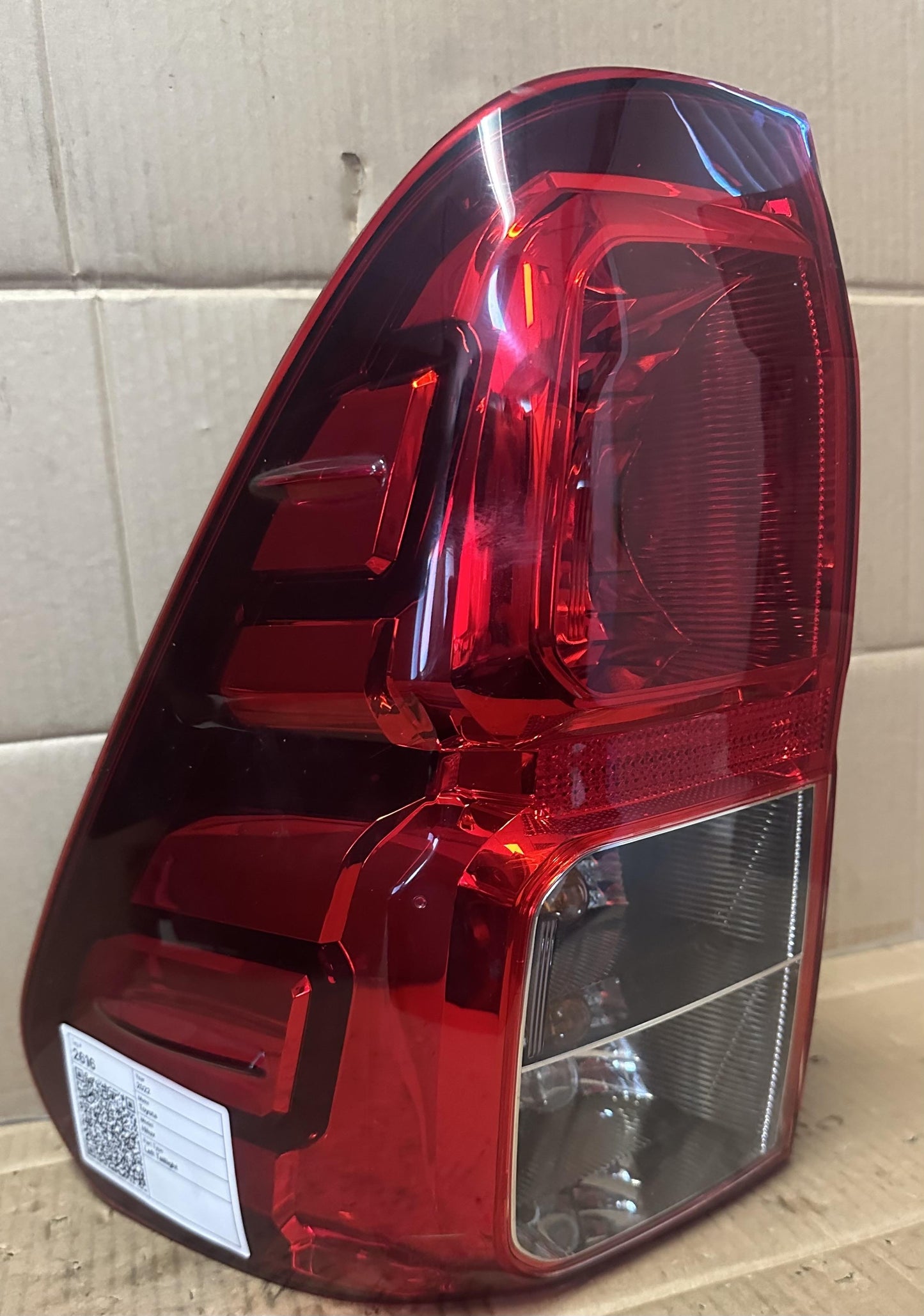 2022  GUN126R Left Taillight