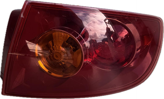 2005   Right Taillight