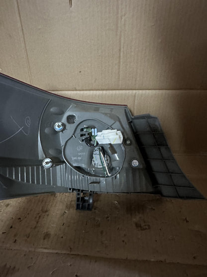 2007   Right Taillight