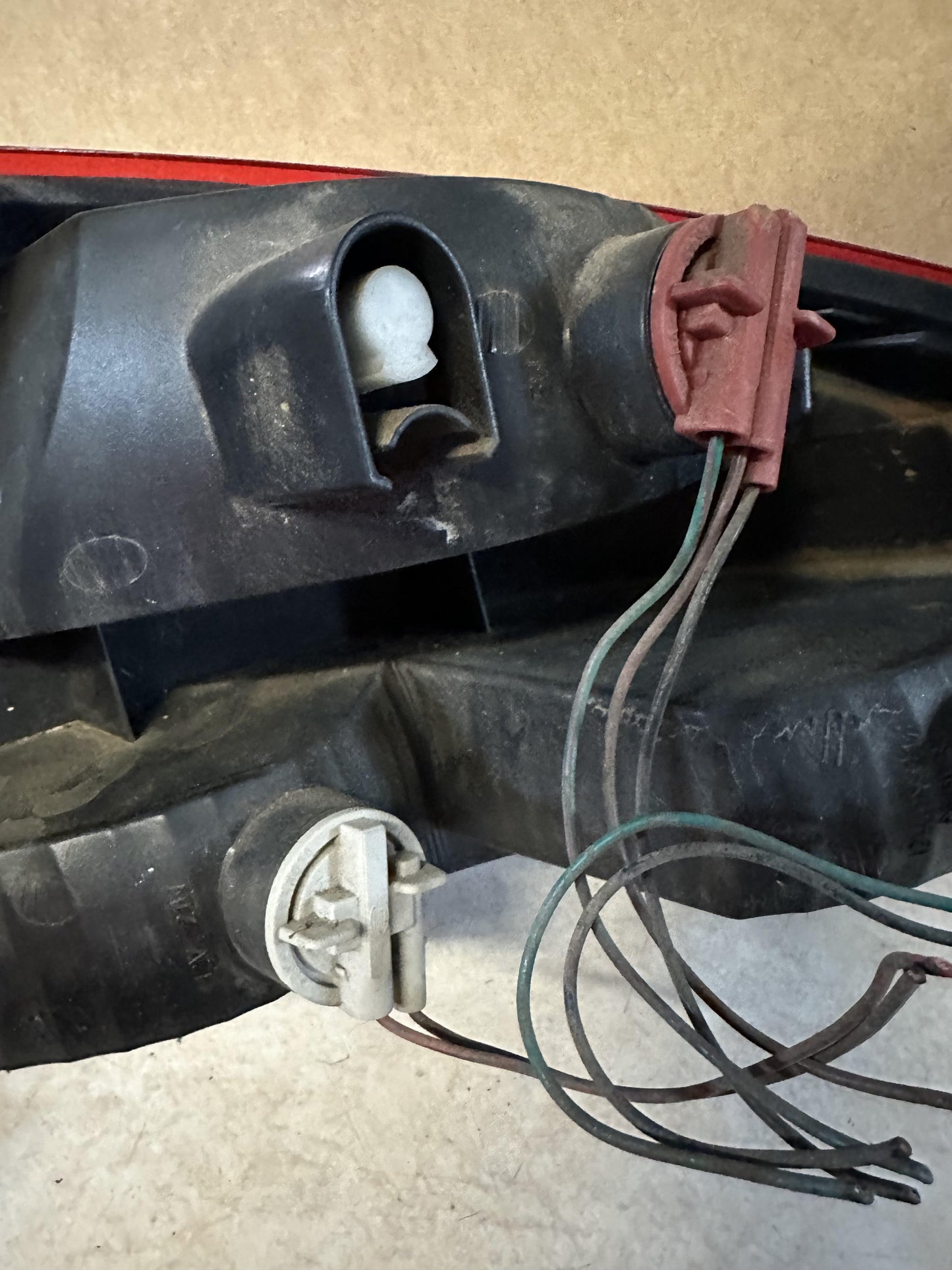 2006   Left Taillight