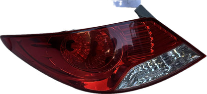 2013 Hyundai Accent Left Taillight
