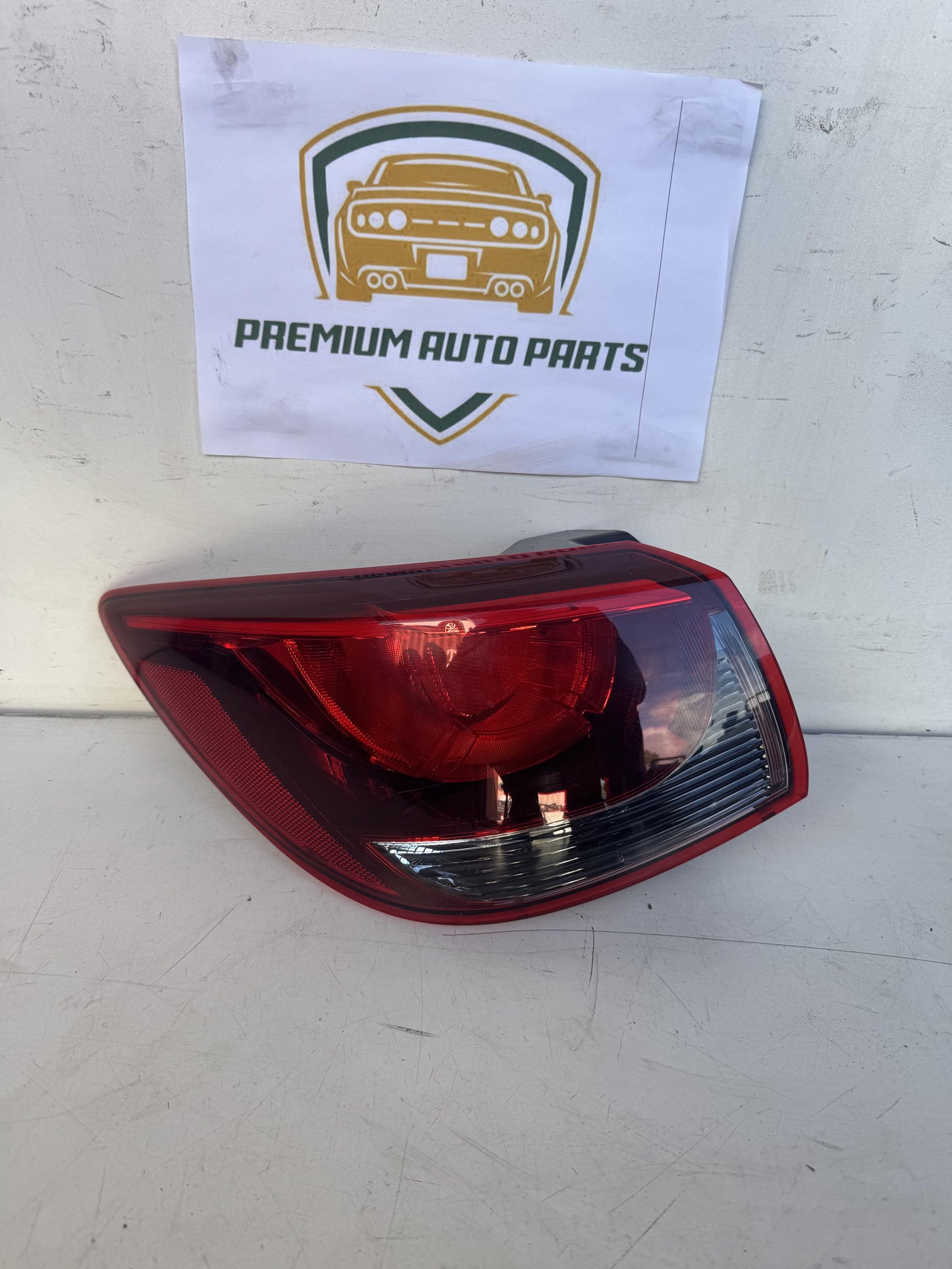 2015   Left Taillight