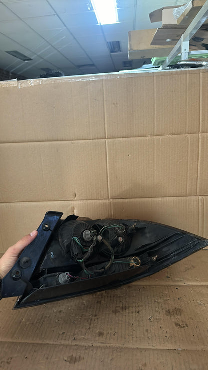 2004   Left Taillight