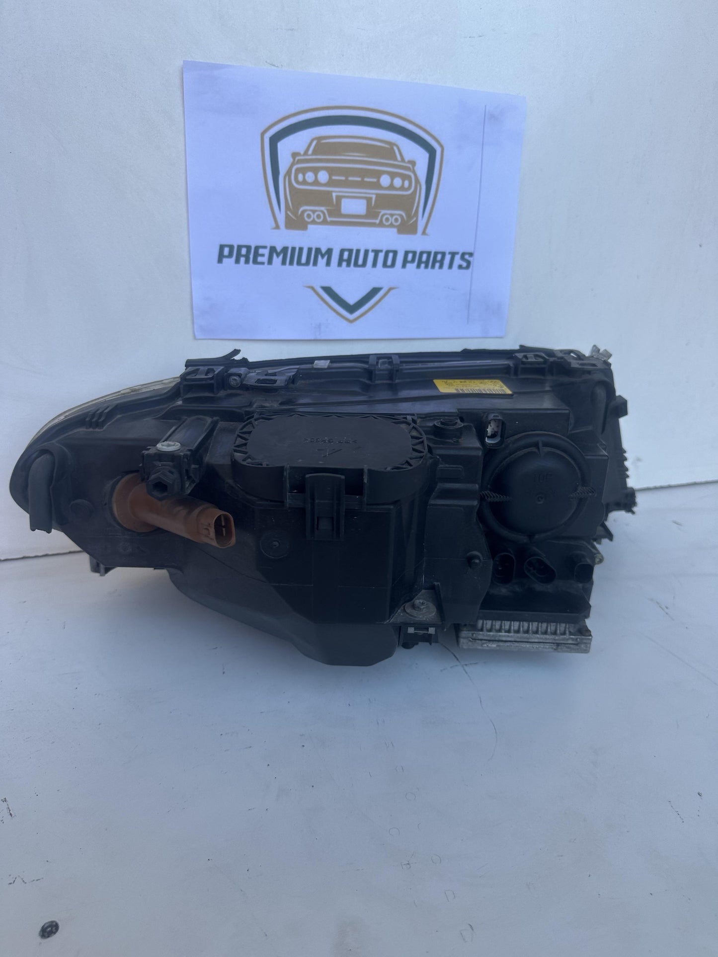 2004  E46 Right Headlight