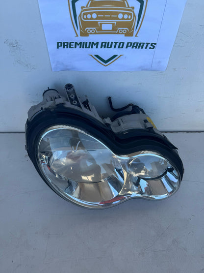 2005   Right Headlight