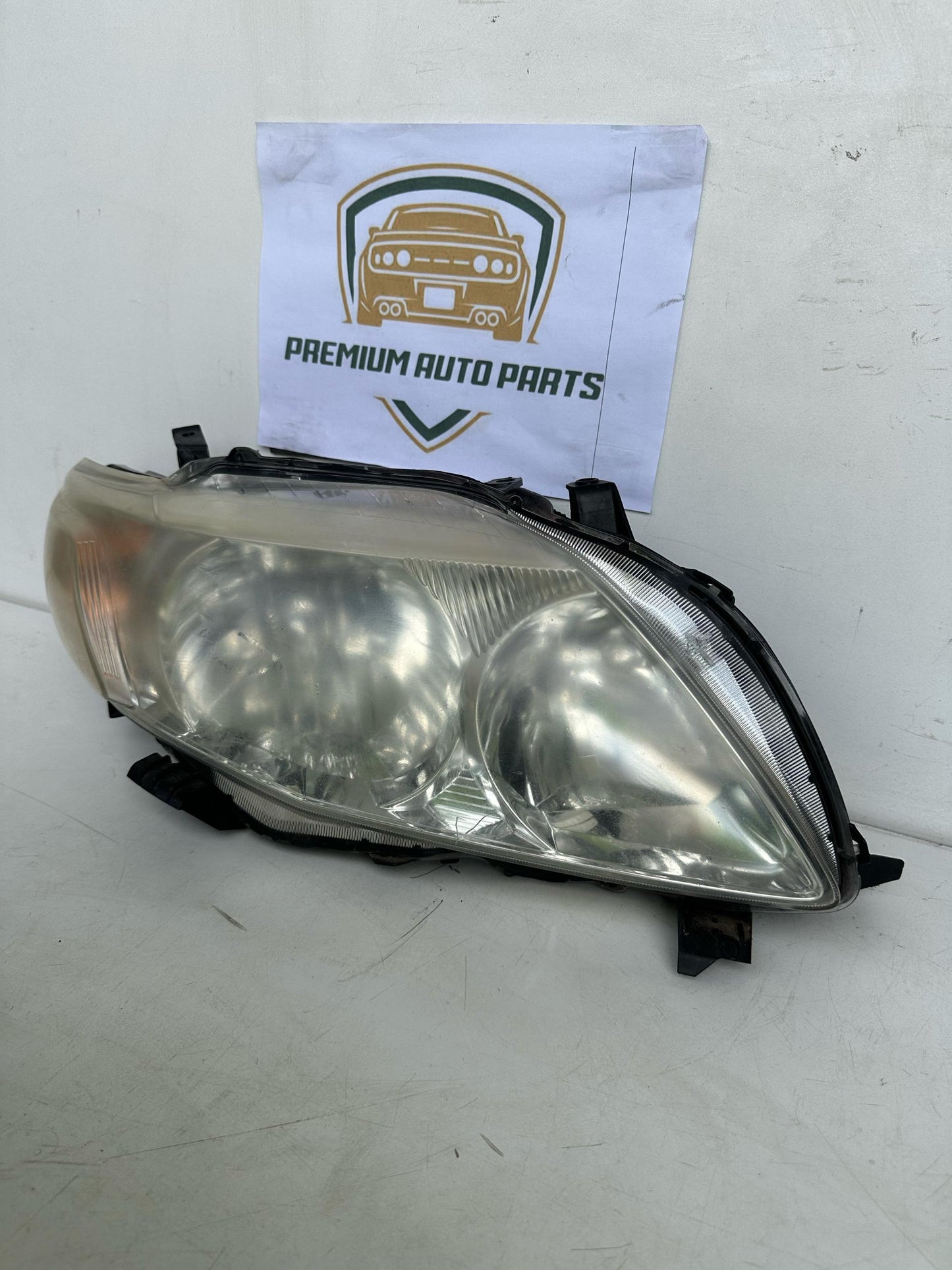 2008  E150 Right Headlight