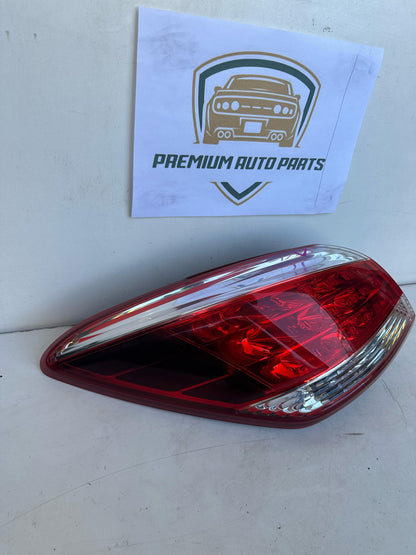 2014 Nissan Murano Left Taillight