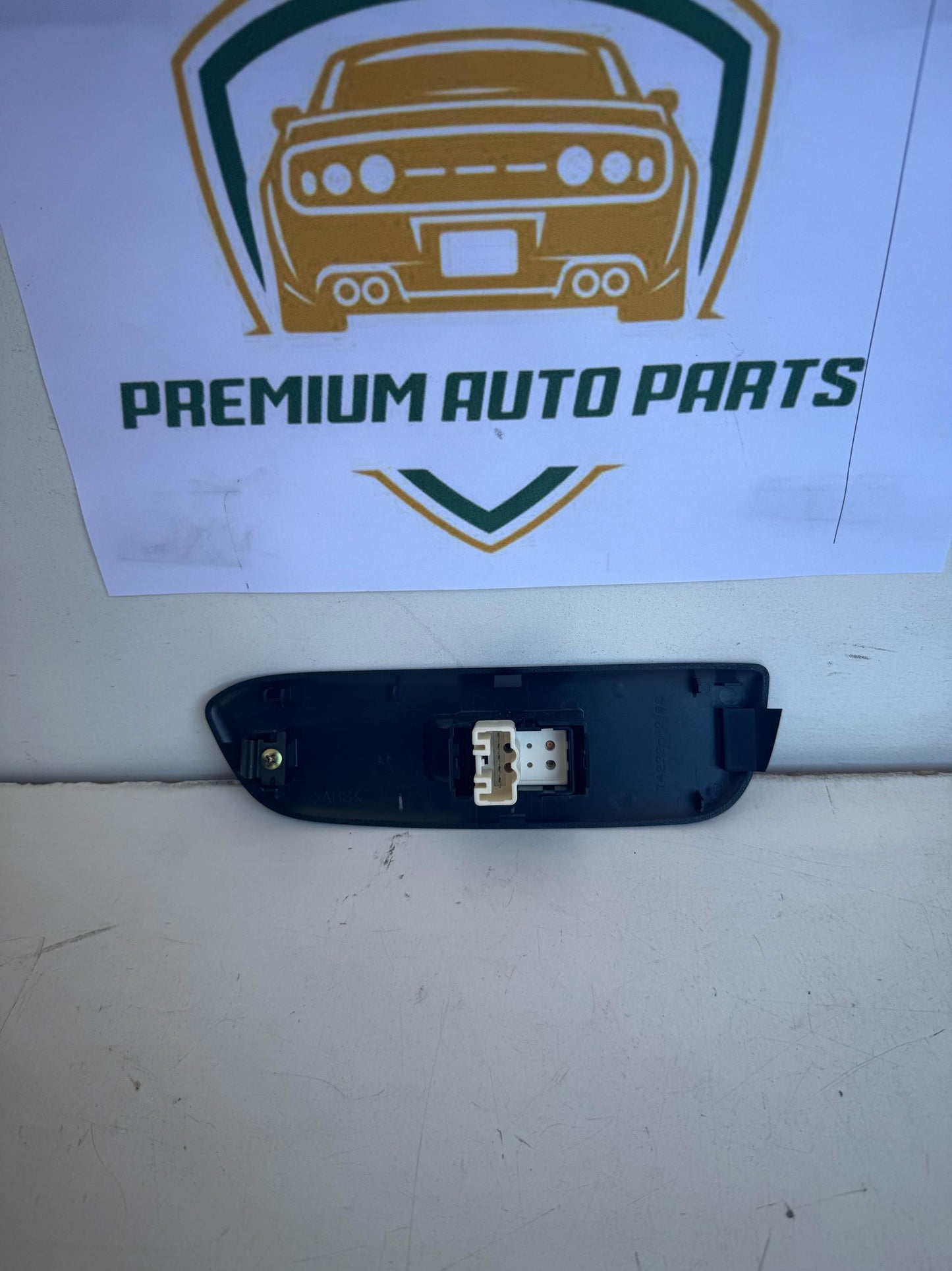 2004   Left Front Window Switch