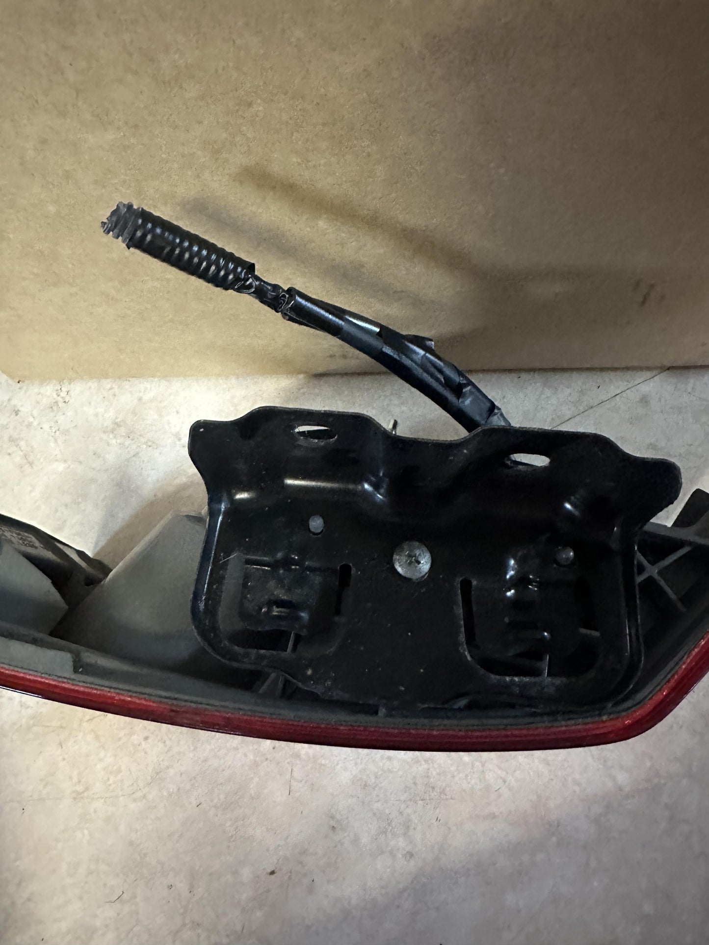 2007   Left Taillight