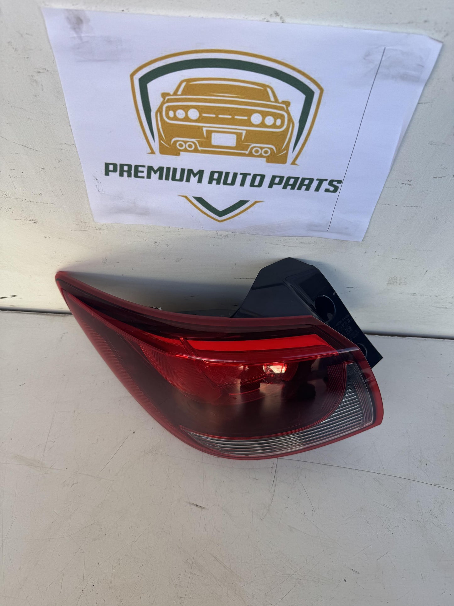 2015   Left Taillight