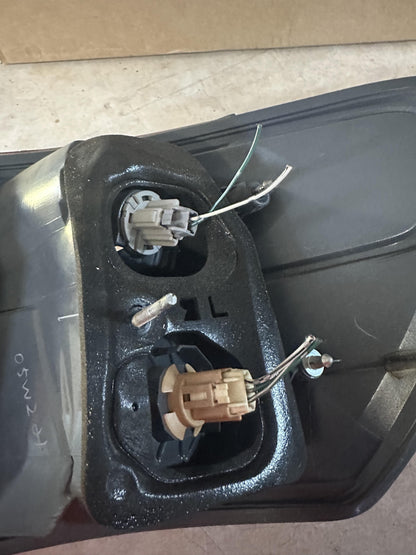 2006  Avensis Left Taillight
