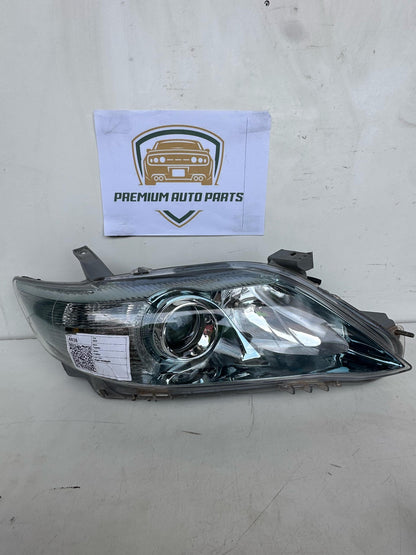 2011   Right Headlight