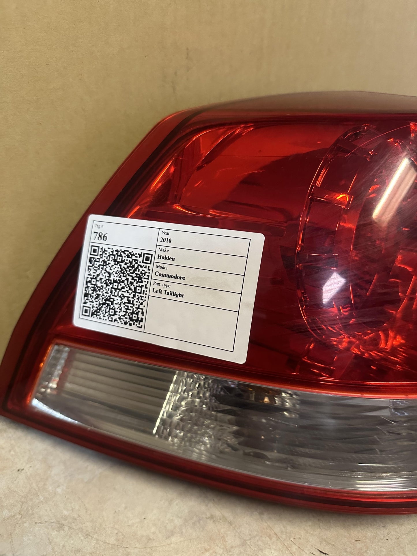 2010  Commodore Left Taillight