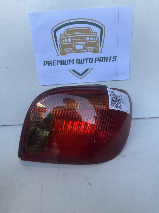 2003   Right Taillight