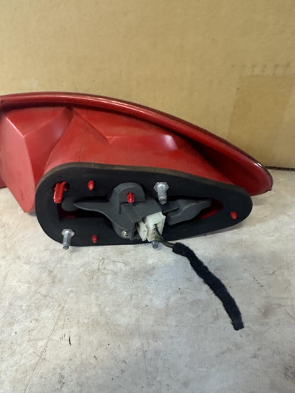 2003  147 Left Taillight