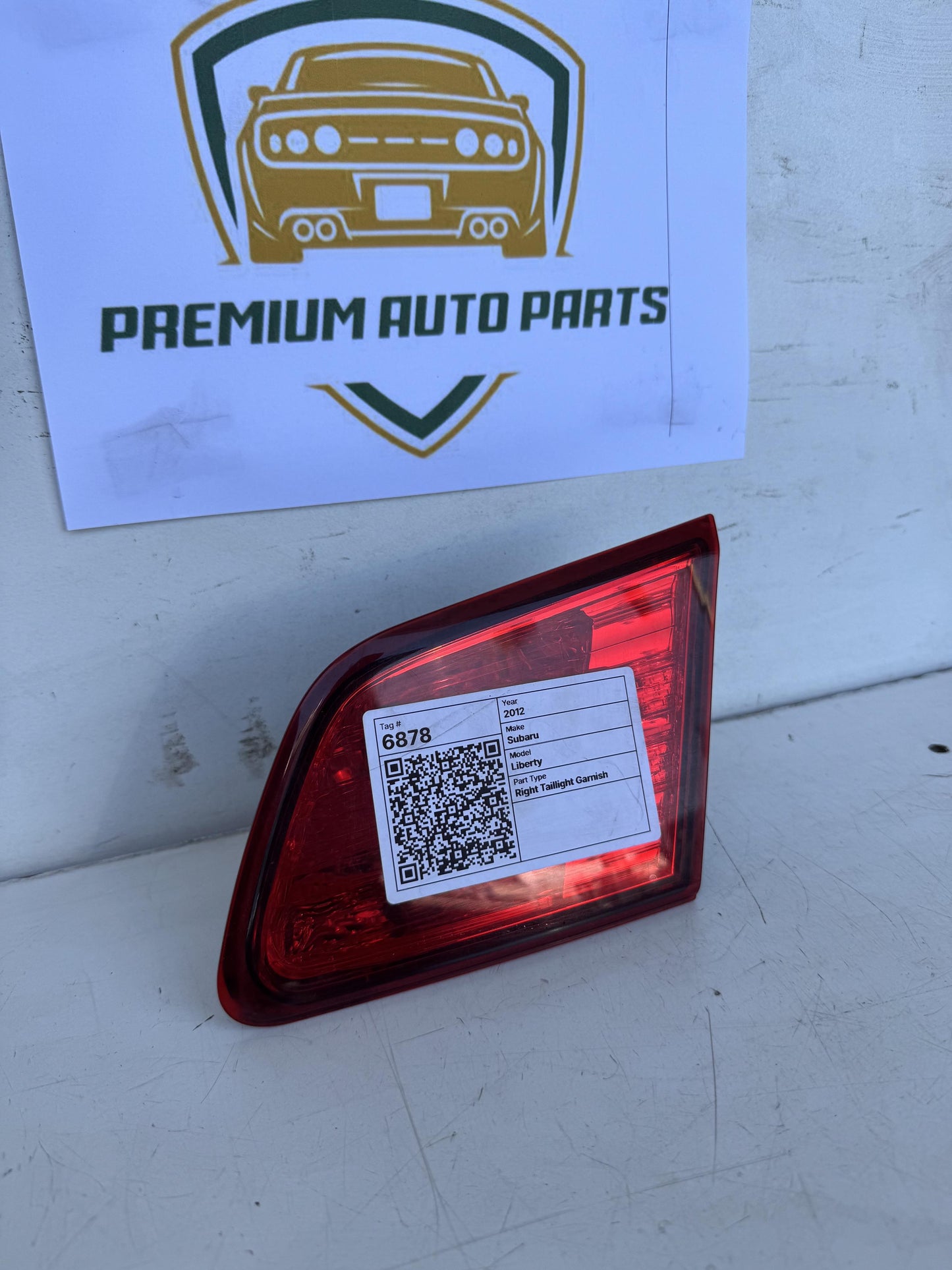 2012  V BM Right Taillight Garnish