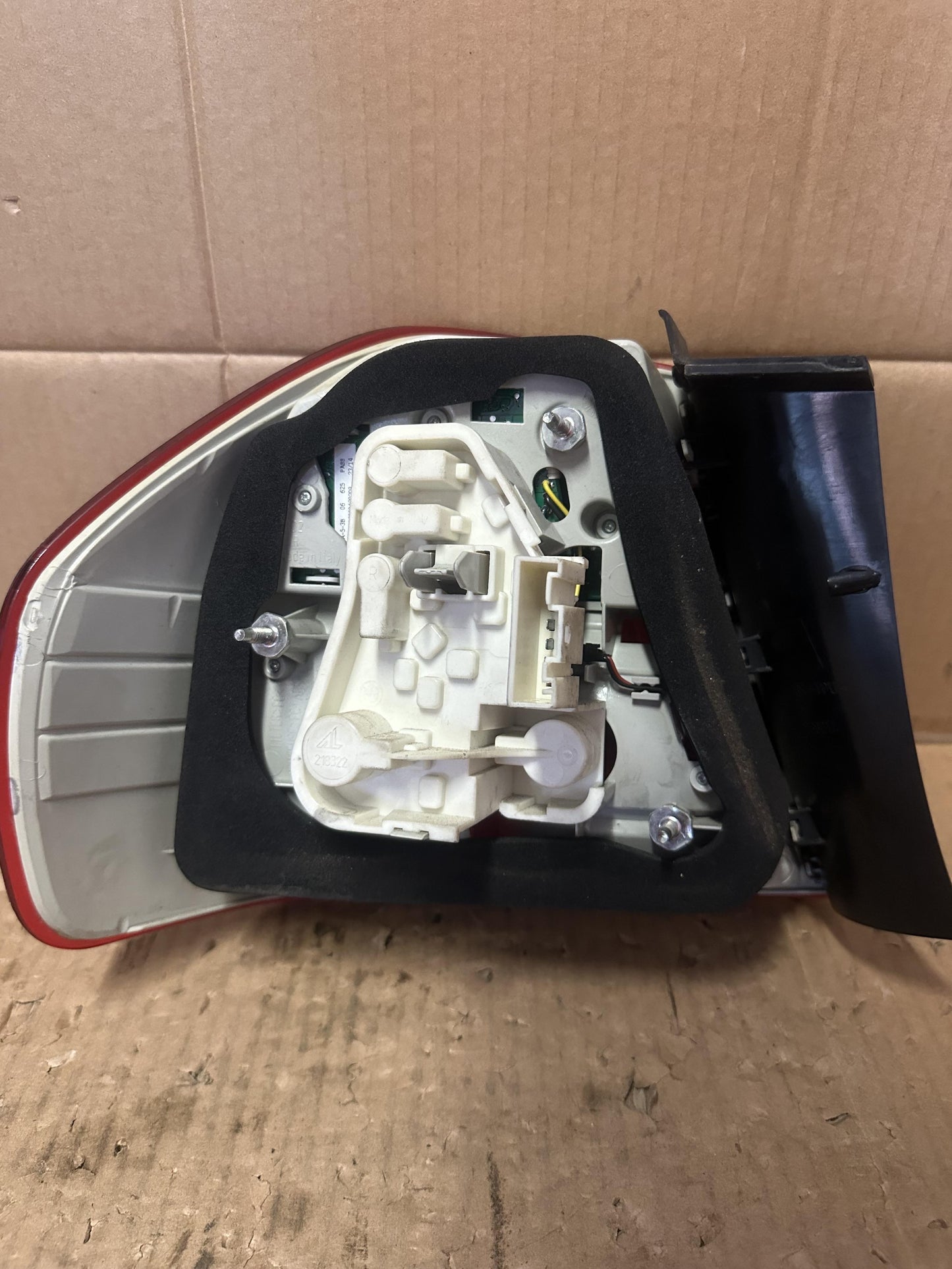 2010   Right Taillight