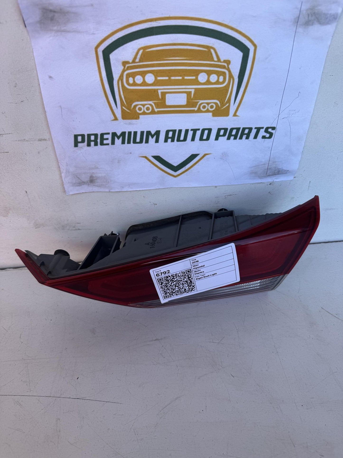 2016  AD Right Boot Light