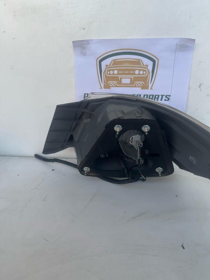 2009   Left Taillight