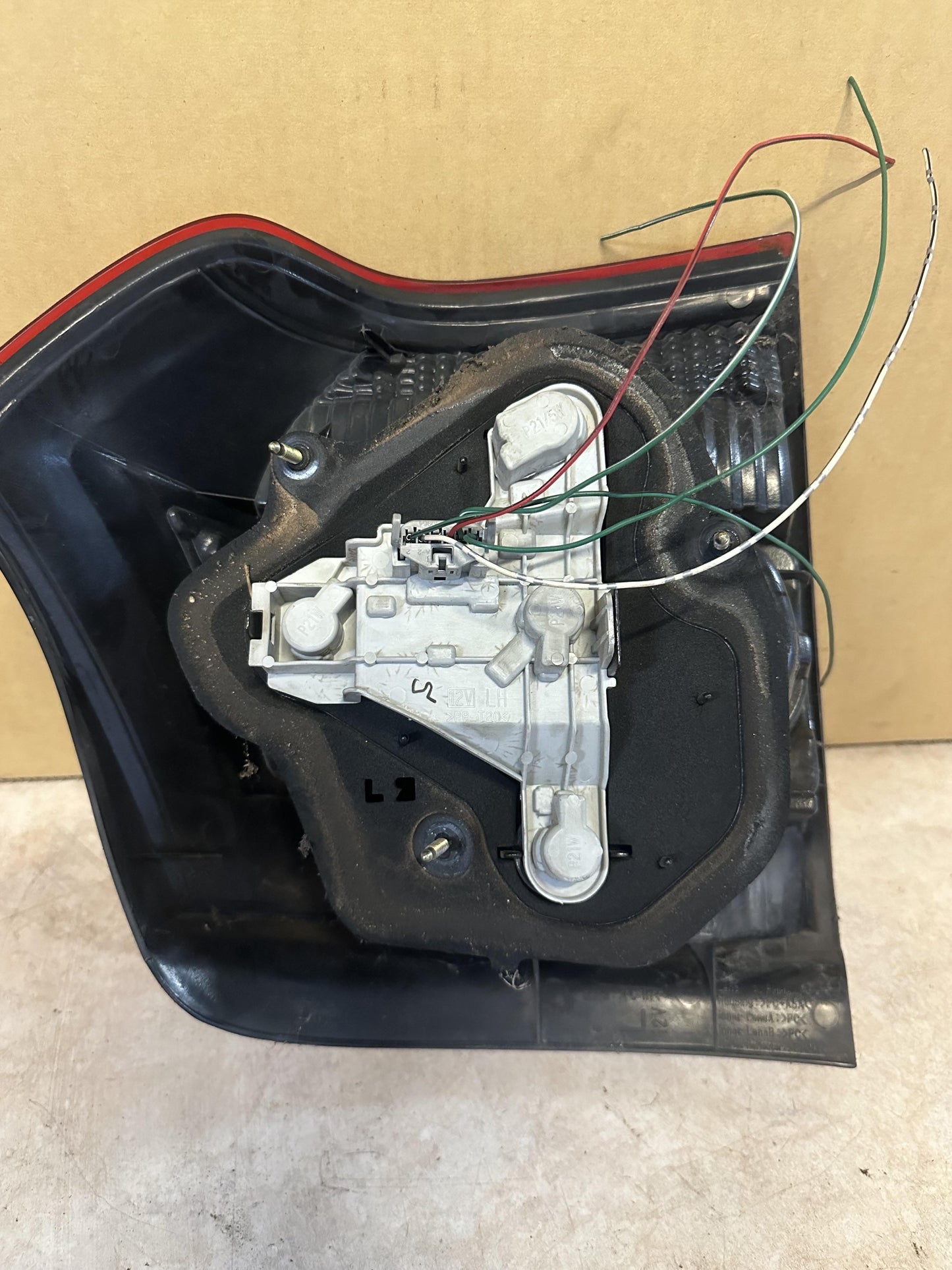 2004  Corolla Left Taillight