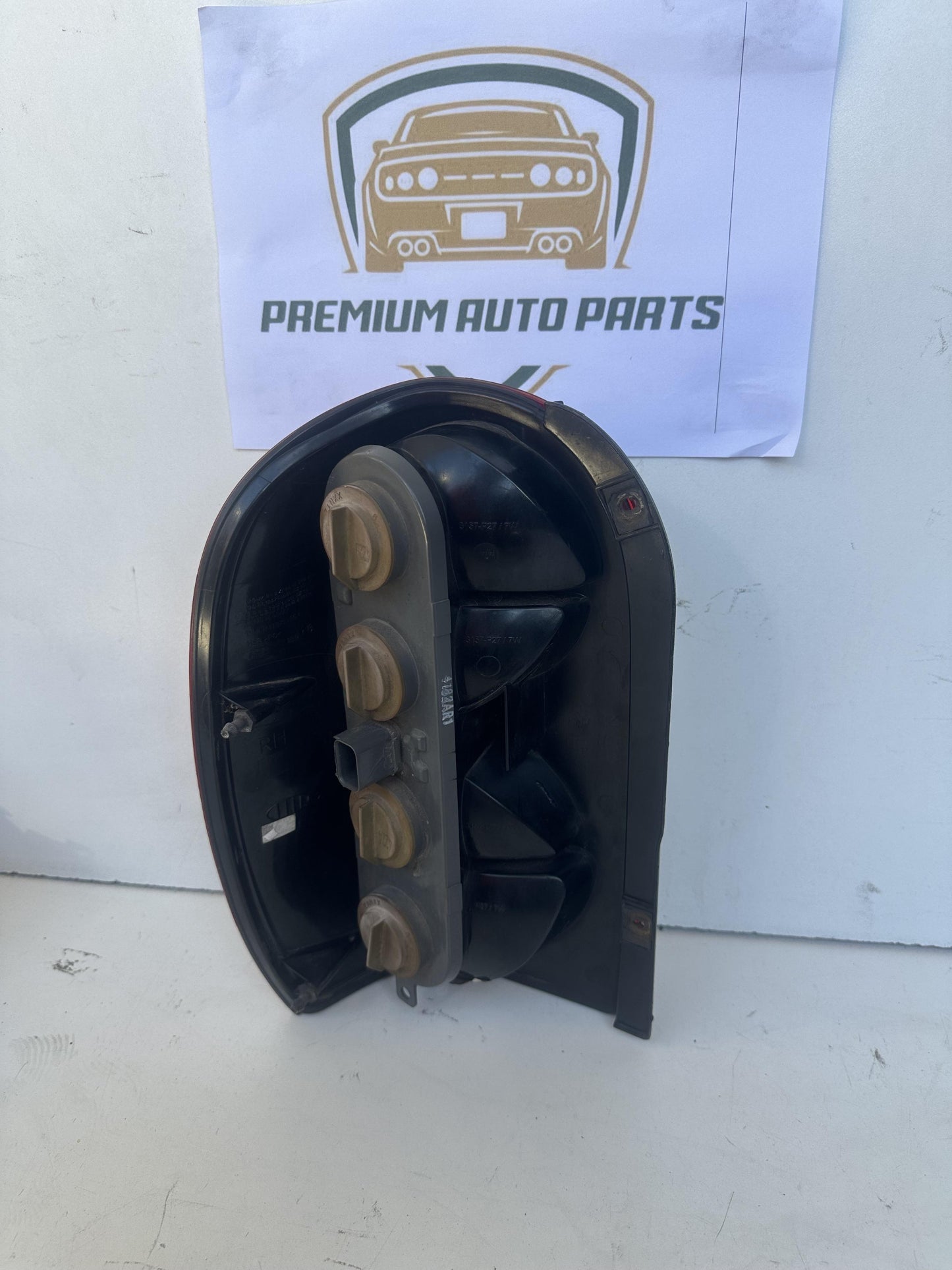 2006   Right Taillight