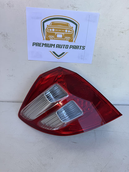 2009   Left Taillight